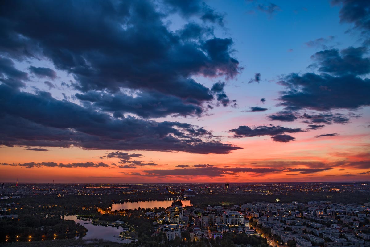 panoramic-sunset-bucharest-skytower